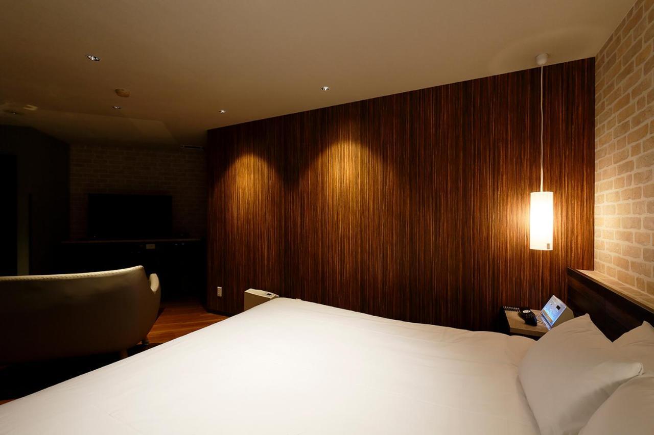 555 Motel โกเท็มบะ ภายนอก รูปภาพ