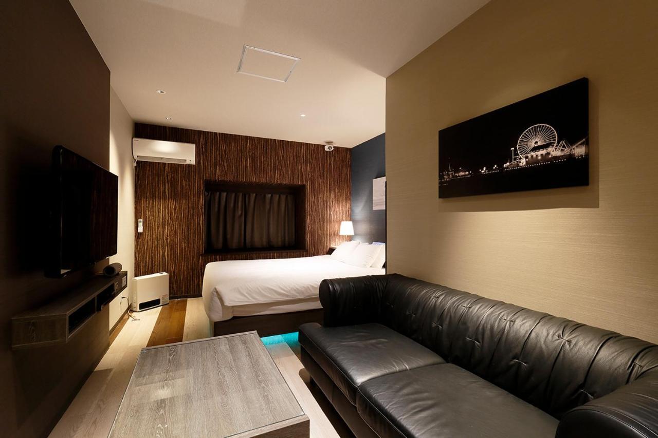 555 Motel โกเท็มบะ ภายนอก รูปภาพ