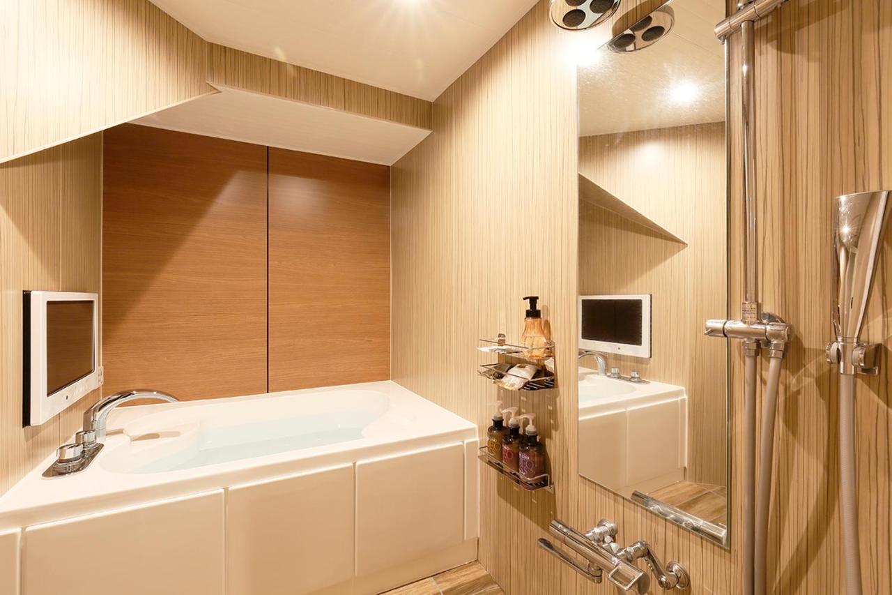 555 Motel โกเท็มบะ ภายนอก รูปภาพ